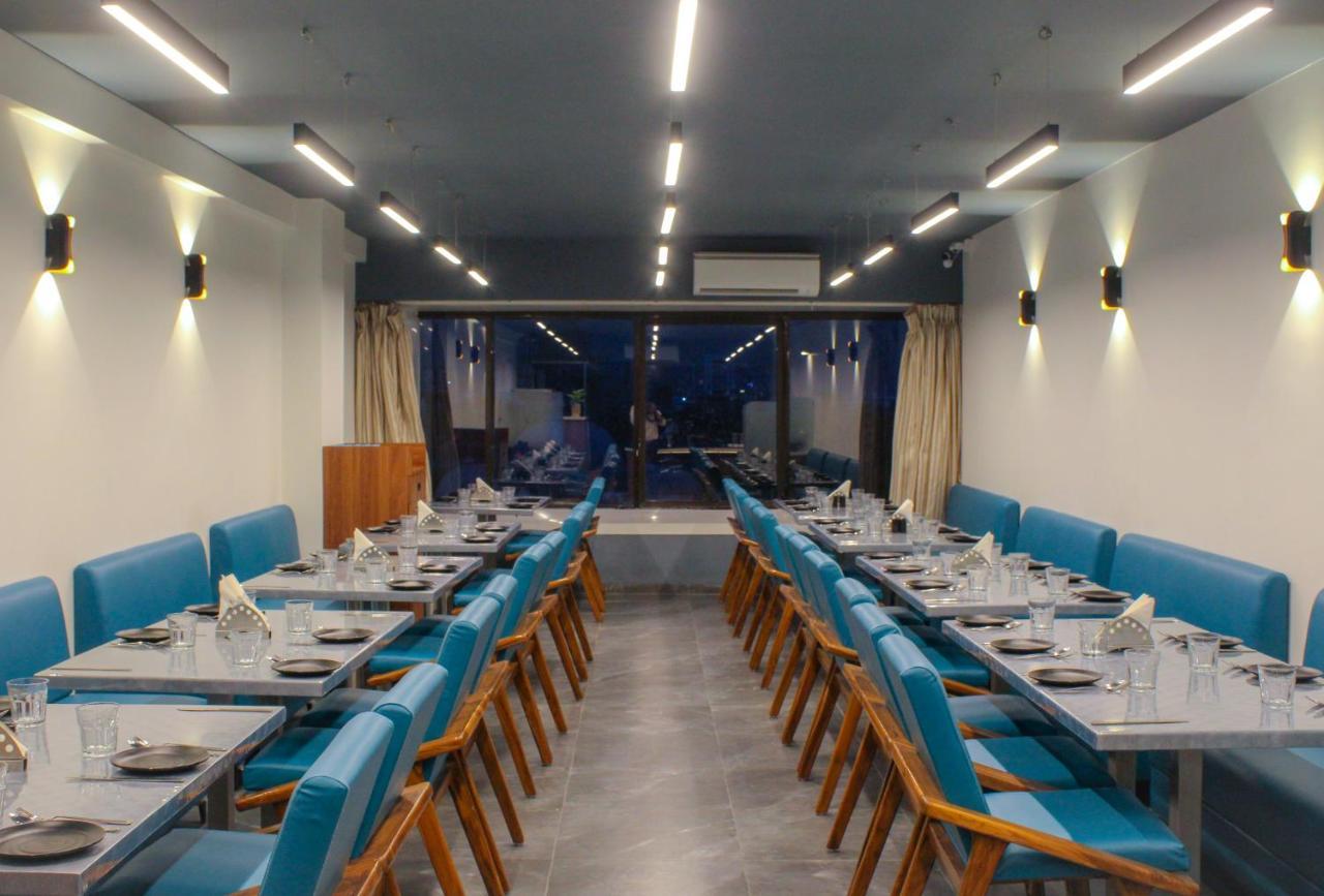 Hotel Sadbhav Villa Surat Exteriör bild