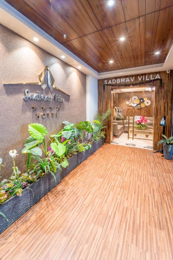 Hotel Sadbhav Villa Surat Exteriör bild